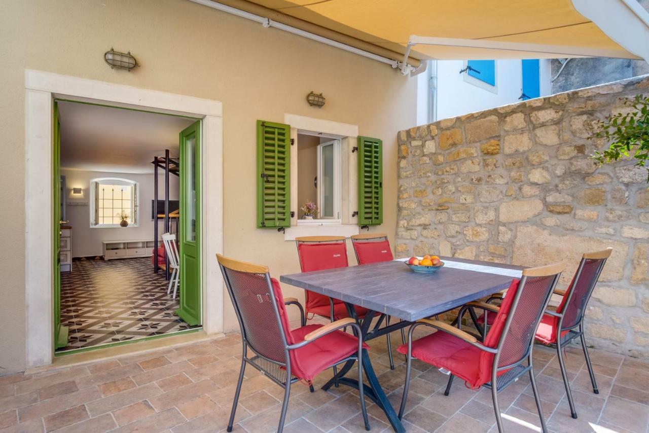 At Home In Osor, Cres מראה חיצוני תמונה