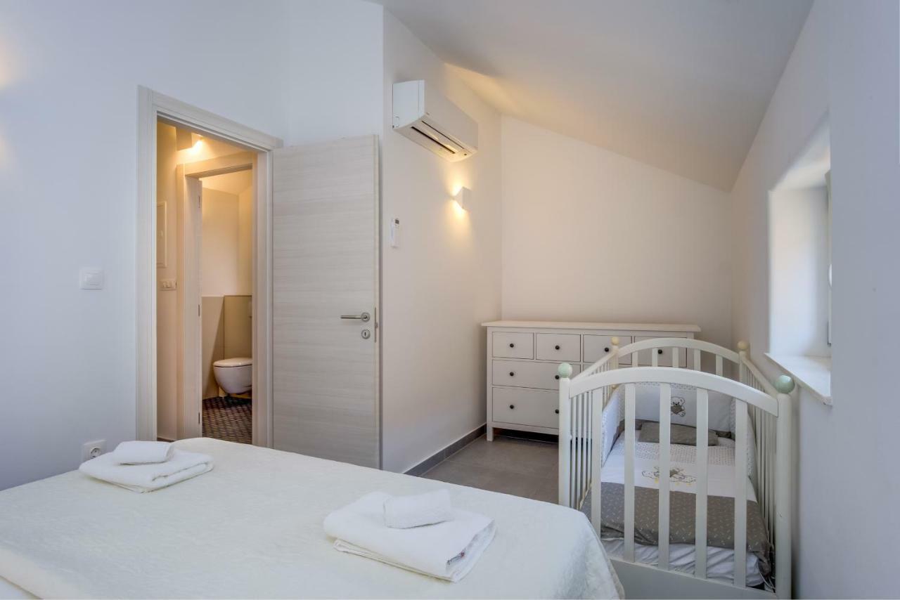 At Home In Osor, Cres מראה חיצוני תמונה